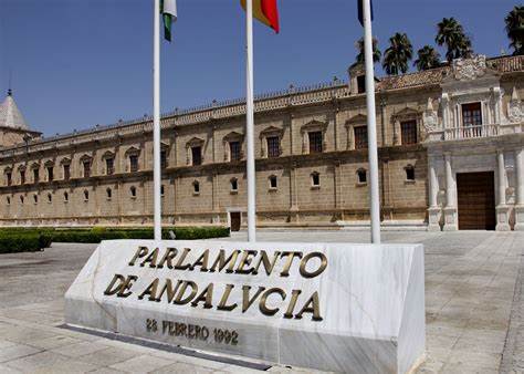 AAEECO inicia ronda de reuniones con el Parlamento de Andalucía
